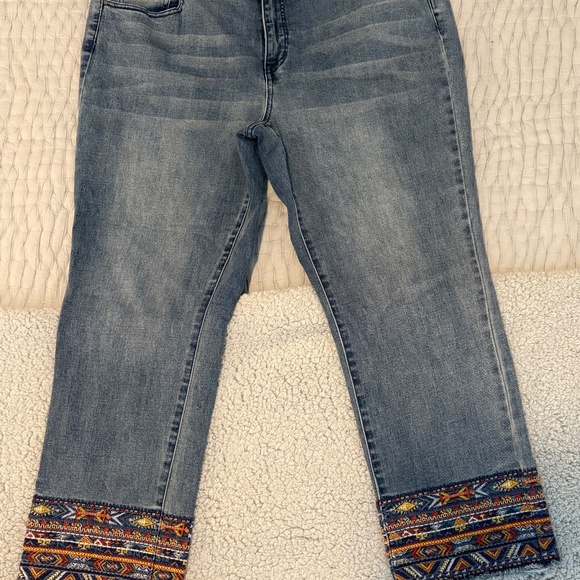 Coldwater Creek Embroidery Raw Hem Jeans sz 18 - Picture 2 of 11